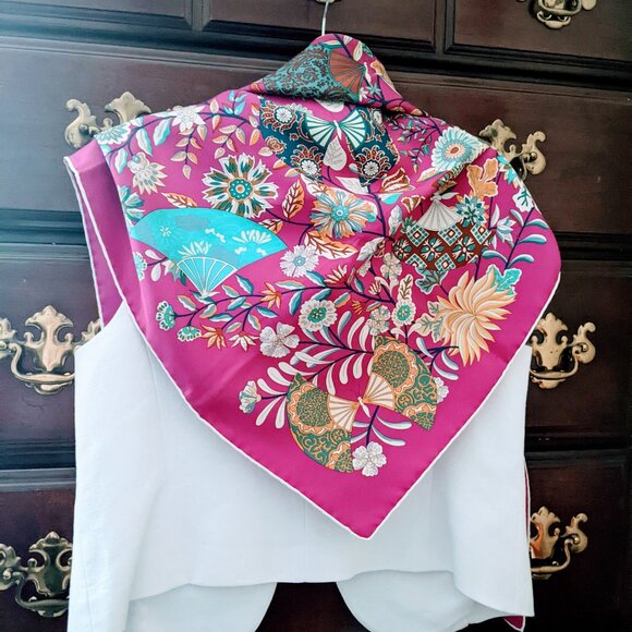 Hermes Silk Scarf "Fleurs et Papillons de Tissus" Carre 90 - Picture 8 of 11